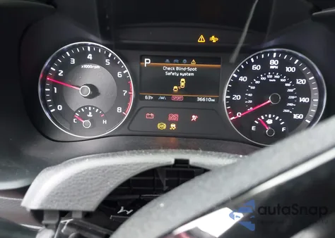 2022 Kia Forte Lxs z USA, uszkodzony, nr VIN 3KPF24AD3NE437454